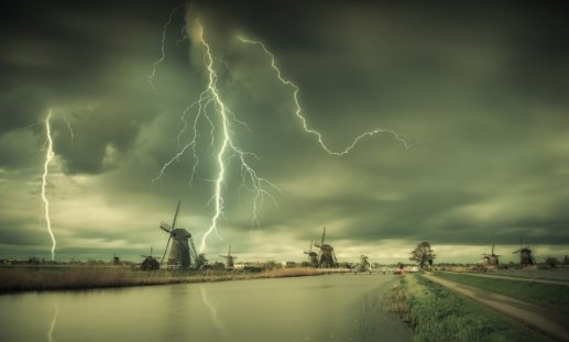 storm-windmills